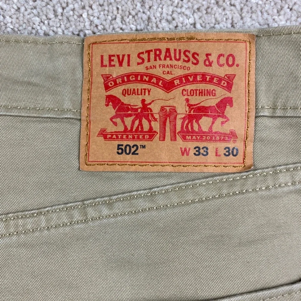 Levi's 502 Regular Taper All Seasons Tech Khaki Pants Mens 33x30 Tan Chinos
